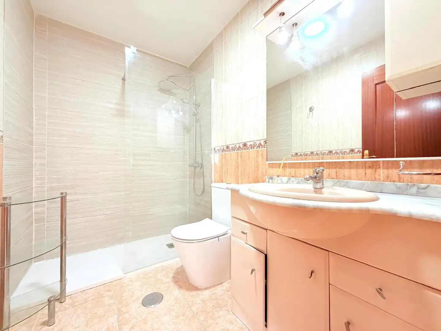 Flat with terrace to rent in Calle Milán, imagen 37