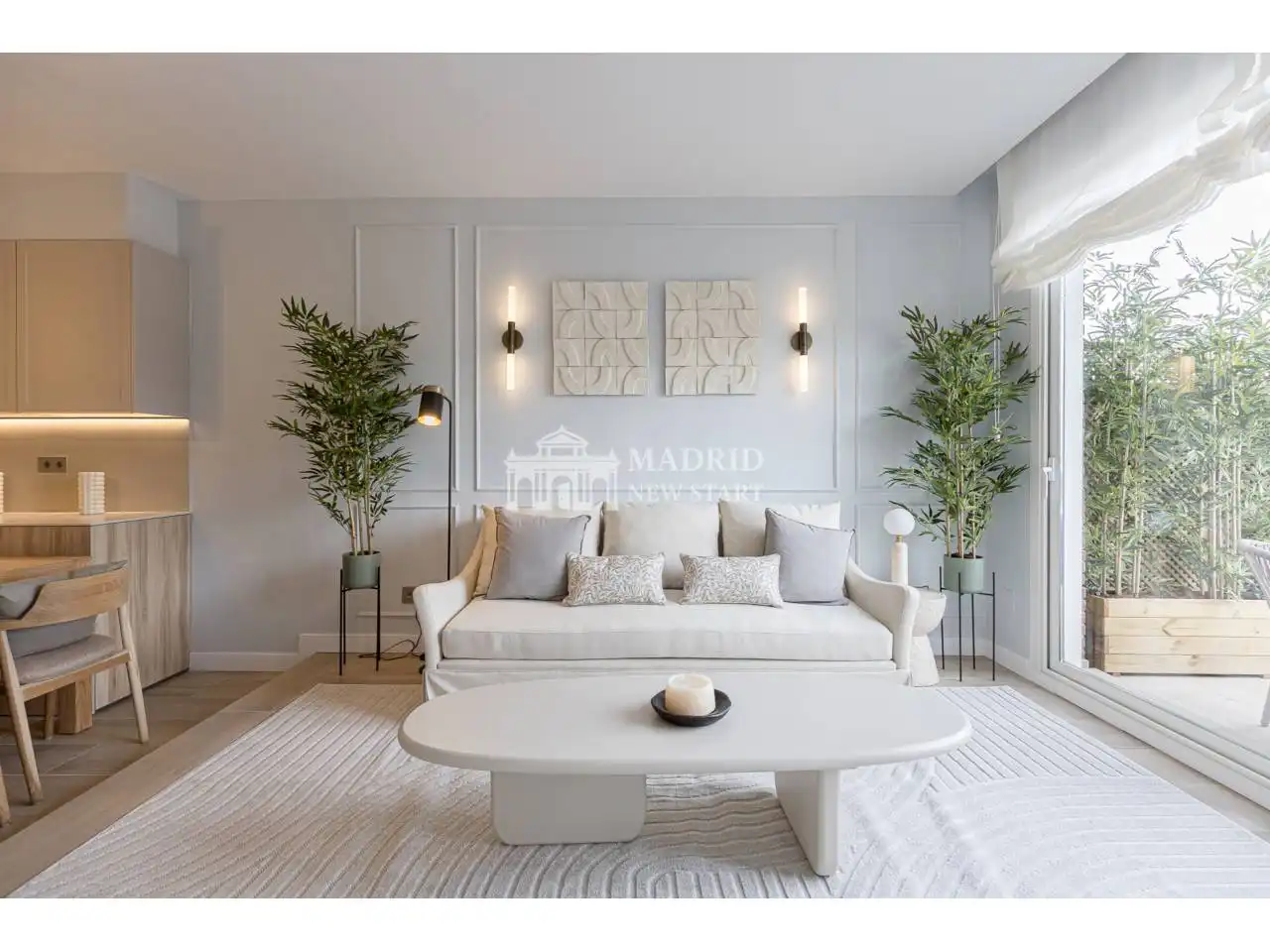 Living room of Flat for rent in  Madrid Capital  with Air Conditioner, Heating and Terrace
