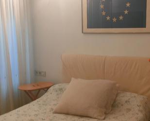 Bedroom of Apartment to share in  Barcelona Capital  with Air Conditioner