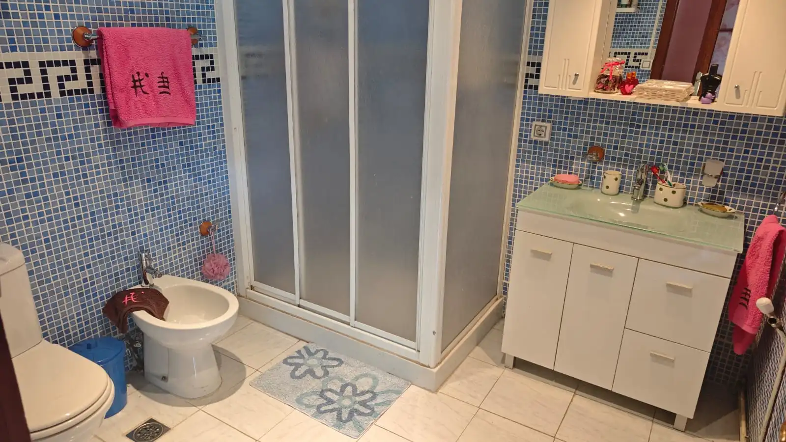 Bathroom of Houses for sale in Redondela  with Heating, Private garden and Parquet flooring