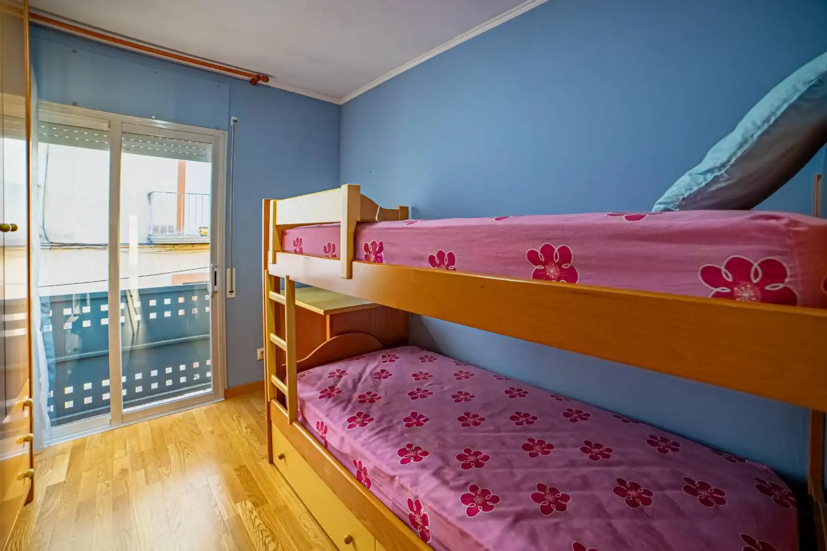 Casa adosada en venta en 17 Carrer de Montbò, Domeny