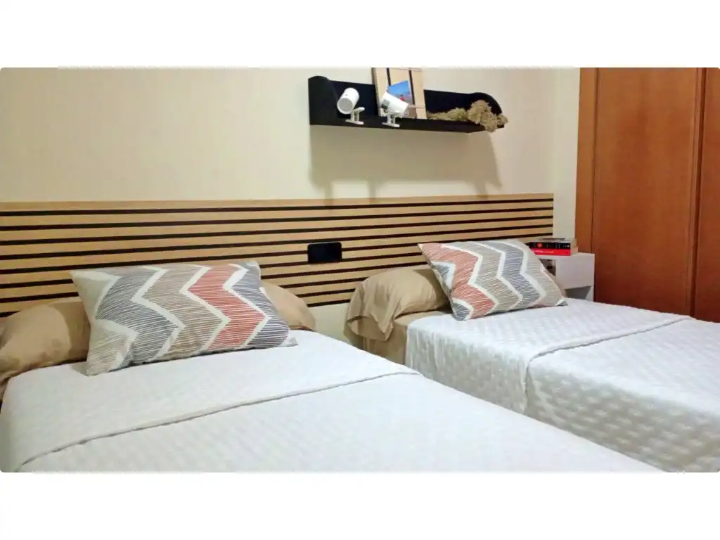 Habitación de Apartamento de alquiler en Guardamar de la Safor con Aire acondicionado, Terraza y Amueblado