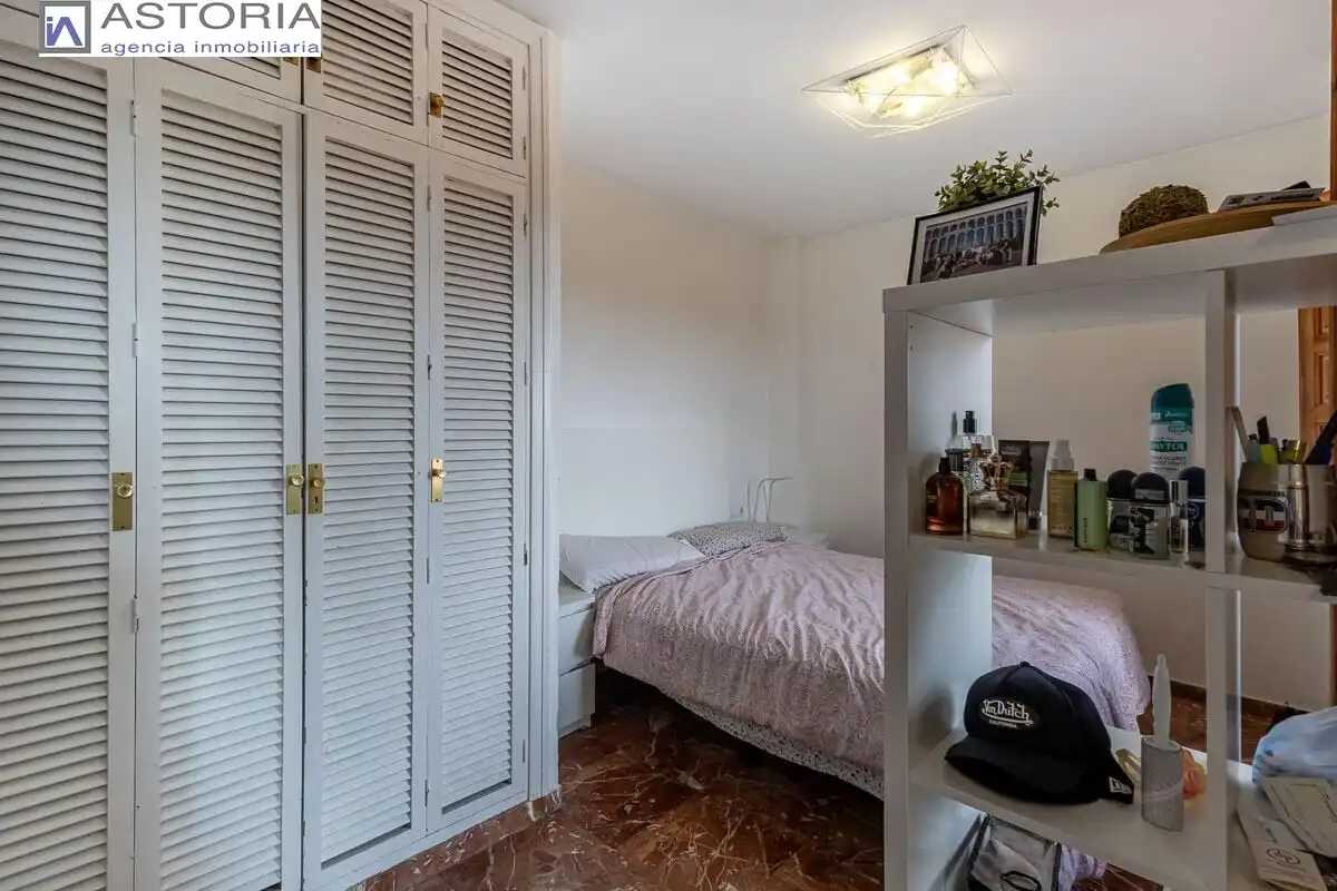 Schlafzimmer von Wohnung zum Verkauf in Granada mit Terrasse