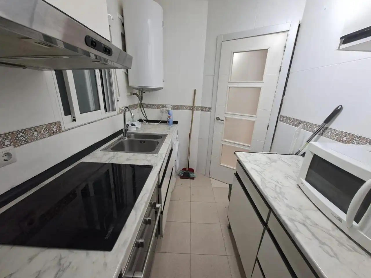 Cocina de Planta baja en venta en Madrid con Aire acondicionado y Calefacción