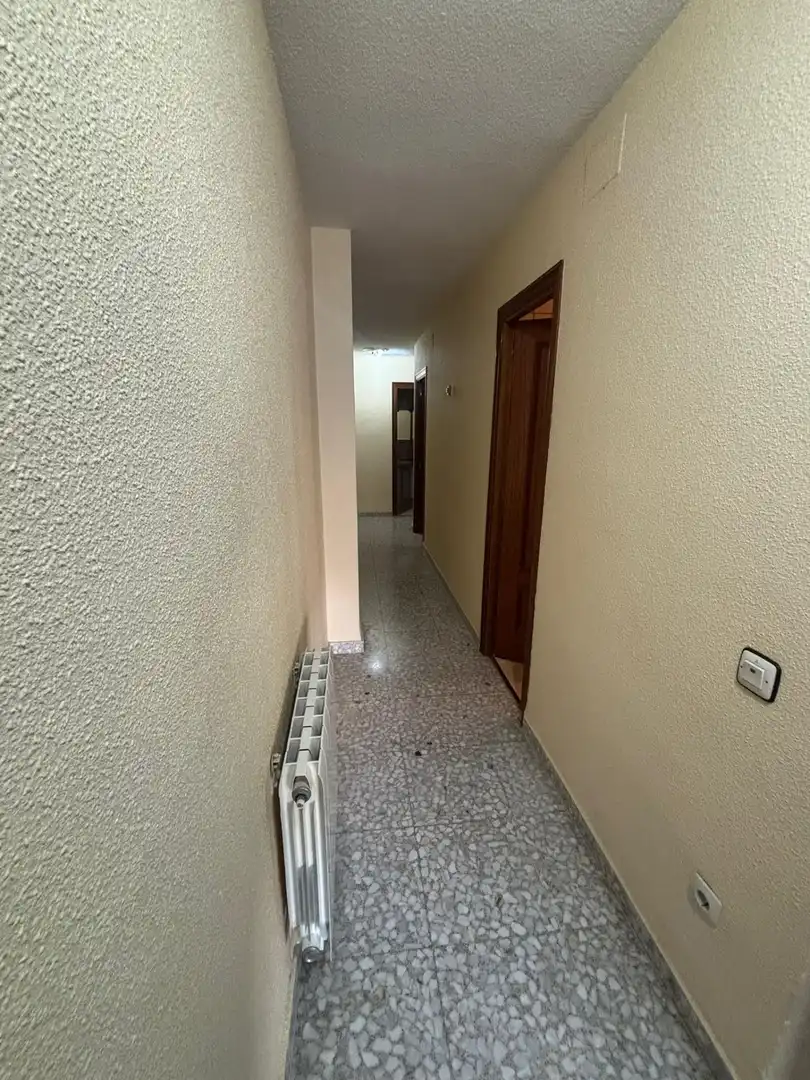 Haus oder Chalet zur Miete in Valdepeñas mit Terrasse