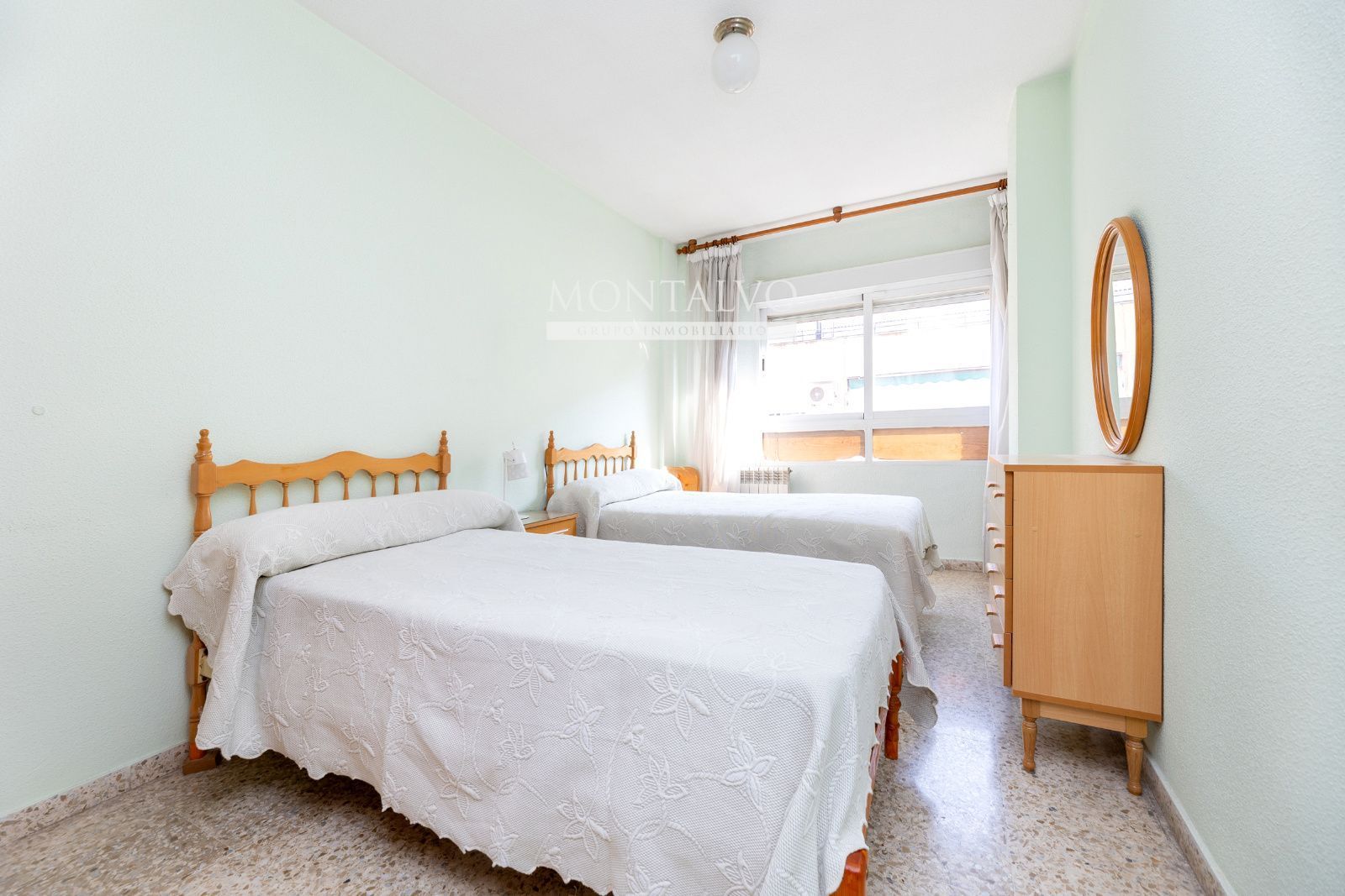 Bedroom of Flat for sale in  Granada Capital  with Terrace