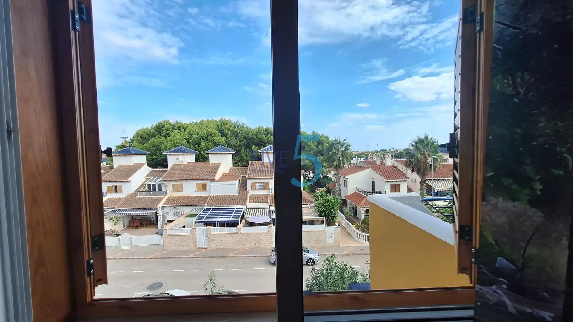 Vista exterior de Pis en venda en Mil Palmeras