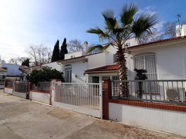 Villa con giardino in vendita a Pasaje Montseny 122
