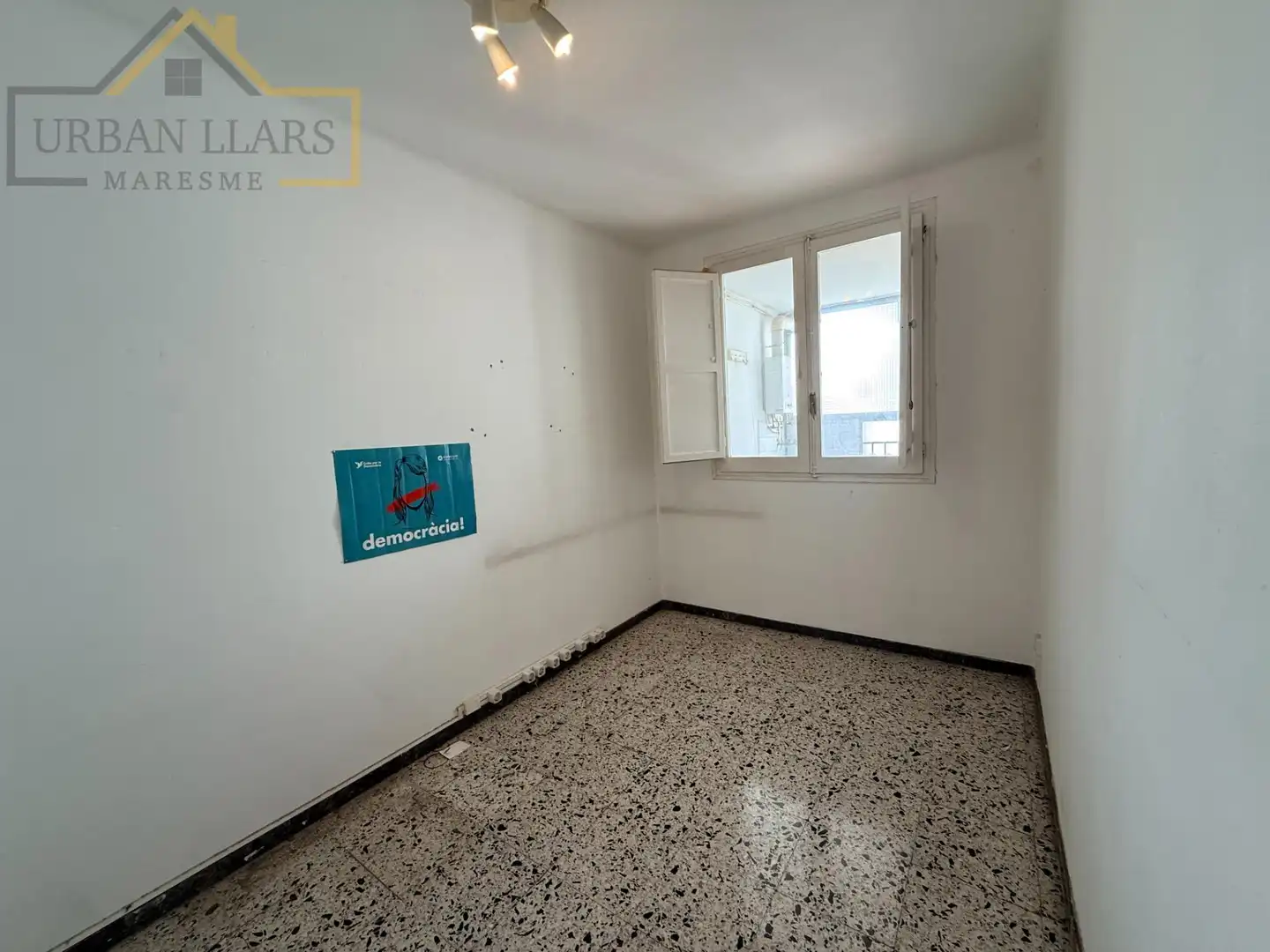 Schlafzimmer von Wohnung zum Verkauf in Mataró mit Balkon