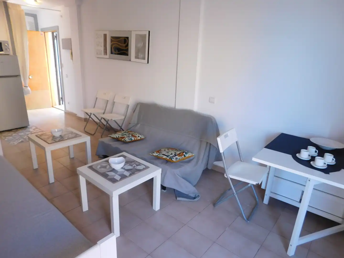 Sala de estar de Estudio de alquiler en Roses con Amueblado, Horno y Lavadora