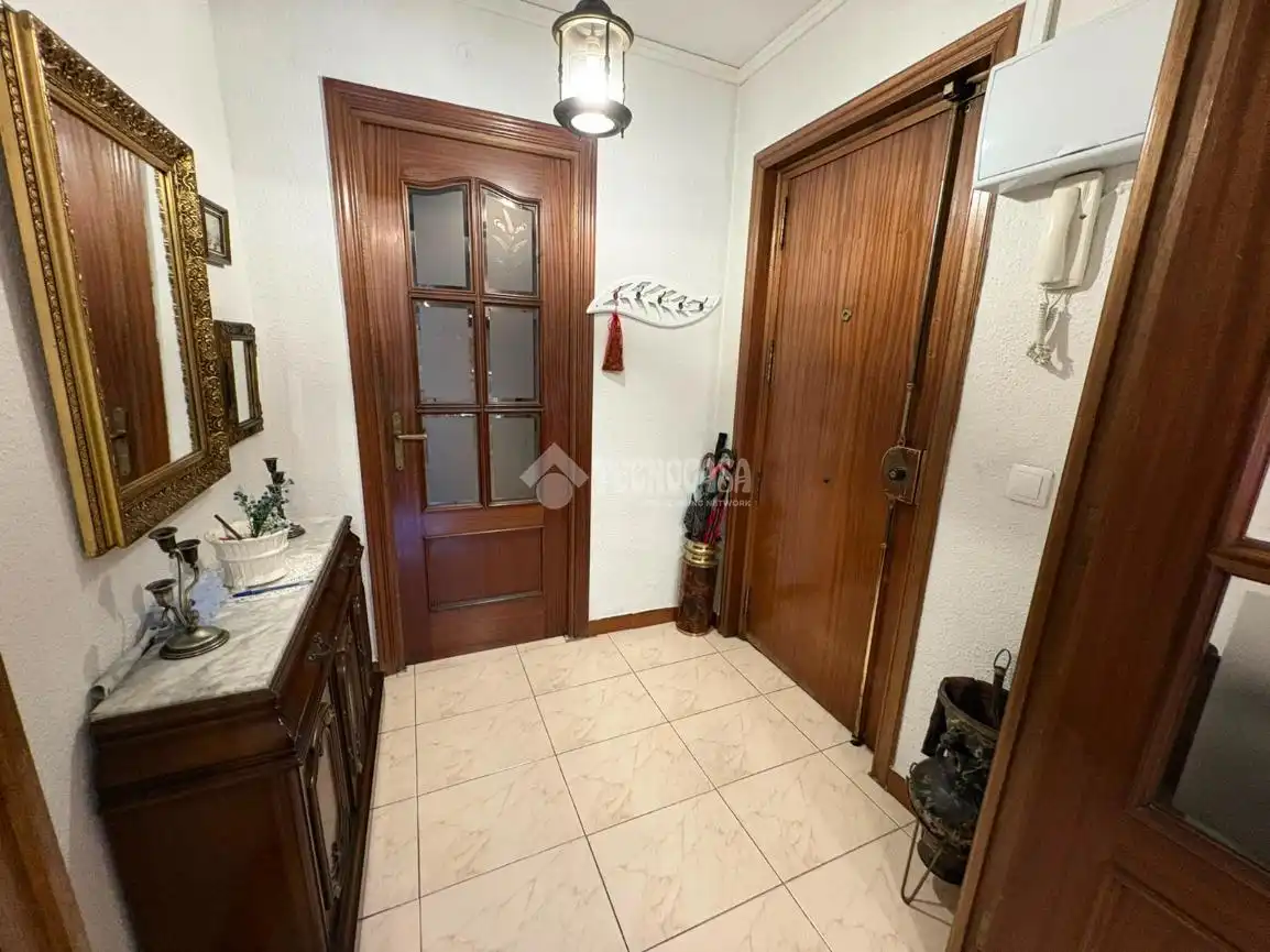 Flat for sale in Madrid  with Air Conditioner and Heating