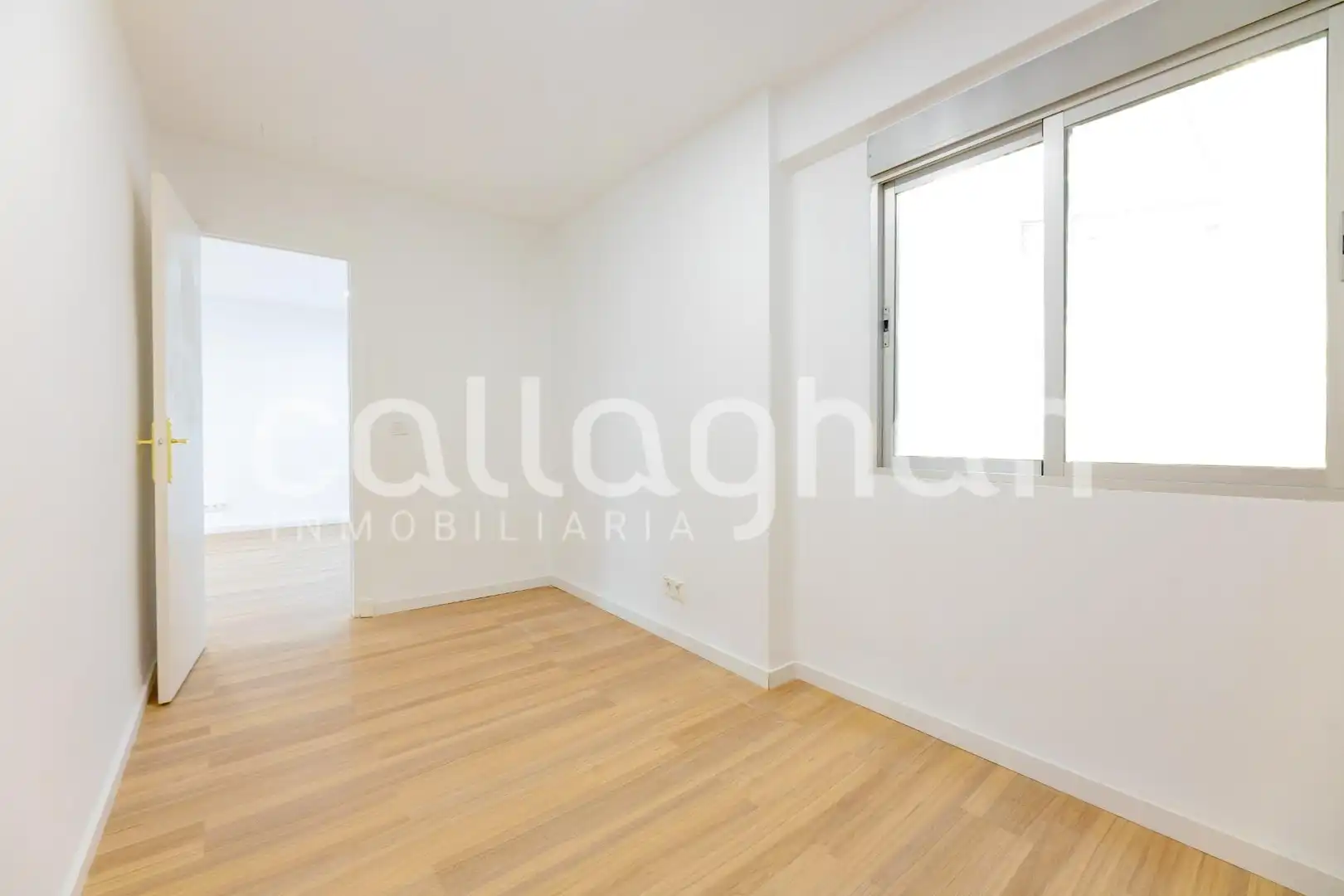 Piso en venta en Valencia con Balcón