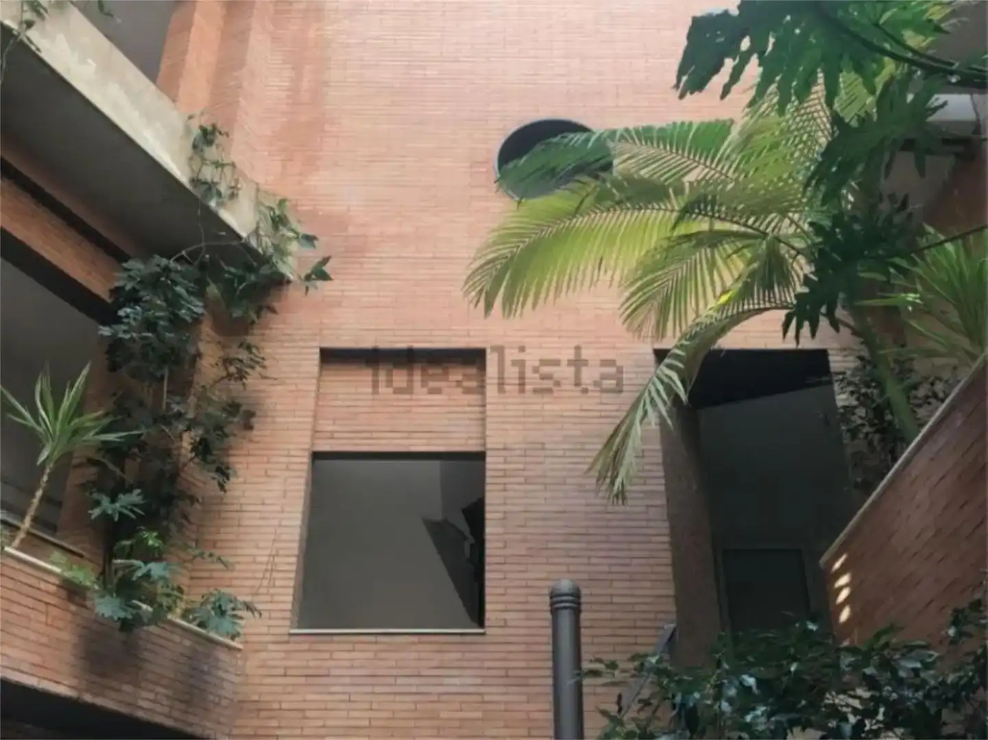 Vista exterior de Pis en venda en  Sevilla Capital amb Aire condicionat