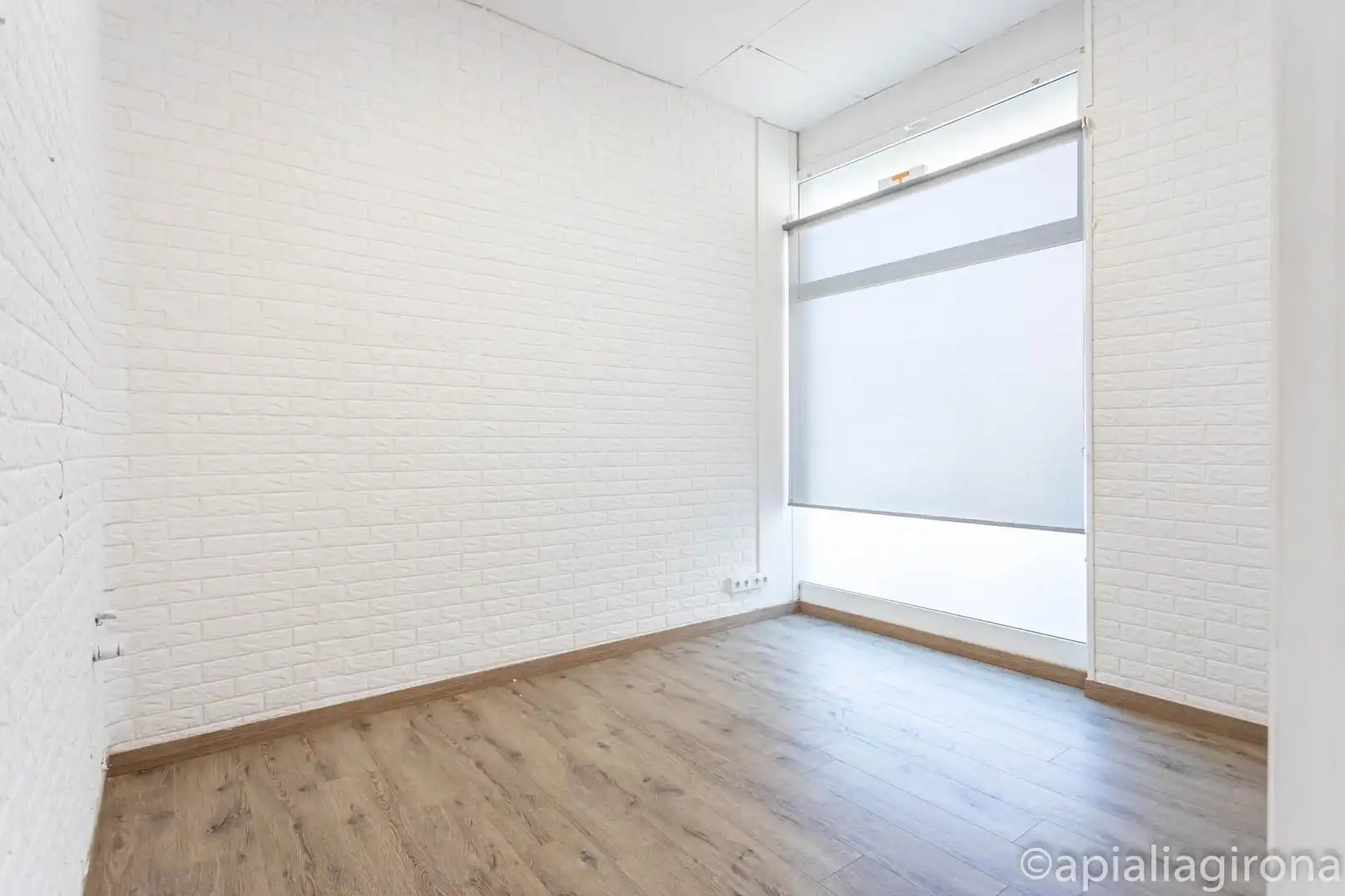 Local en venta en Girona