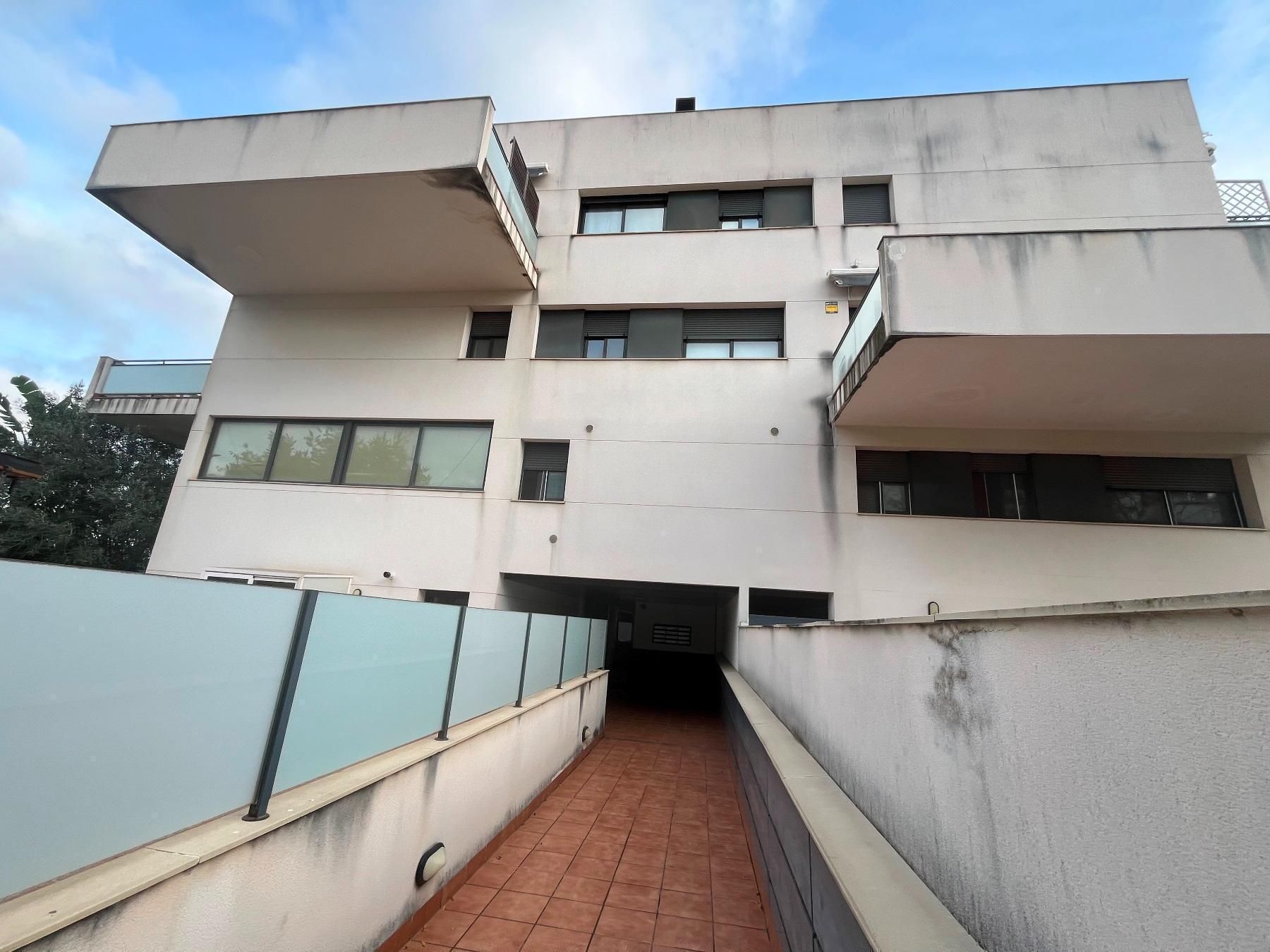 Vista exterior de Pis en venda en Mataró amb Terrassa i Traster