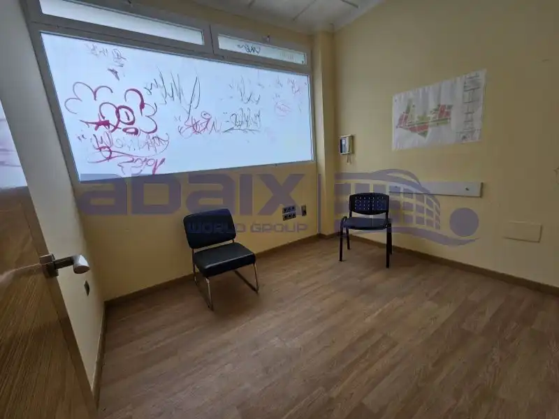 Business premises for sale in Calle Numancia, imagen 8