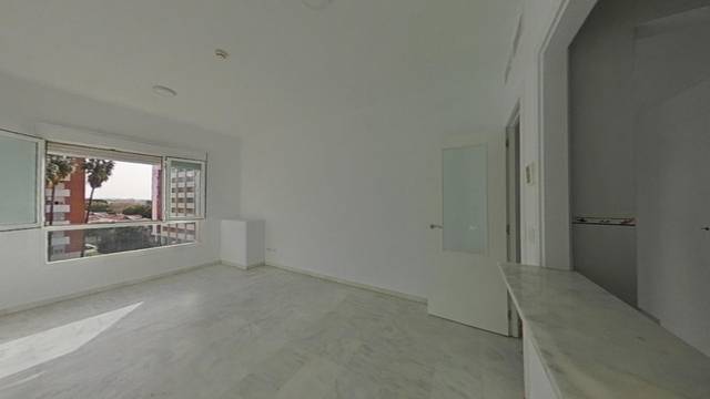 Piso en Venta en Av De la Aeronáutica en Urbadiez - Entrepuentes