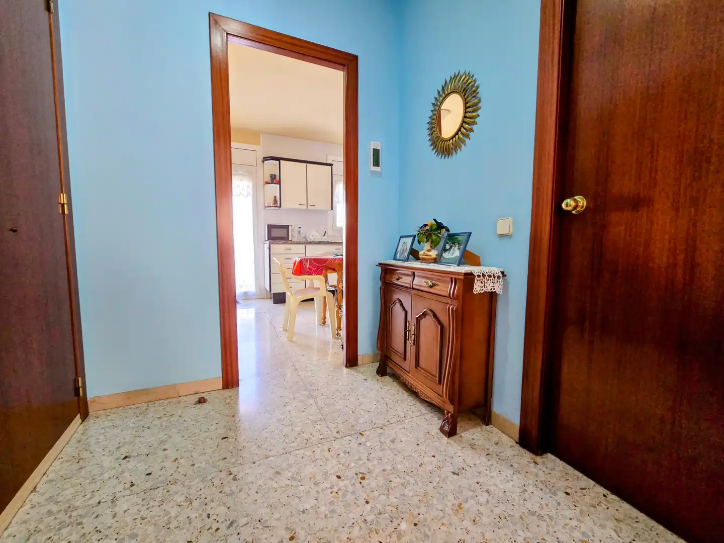 Einfamilien-Reihenhaus zum Verkauf in Manlleu mit Heizung, Privatgarten und Terrasse