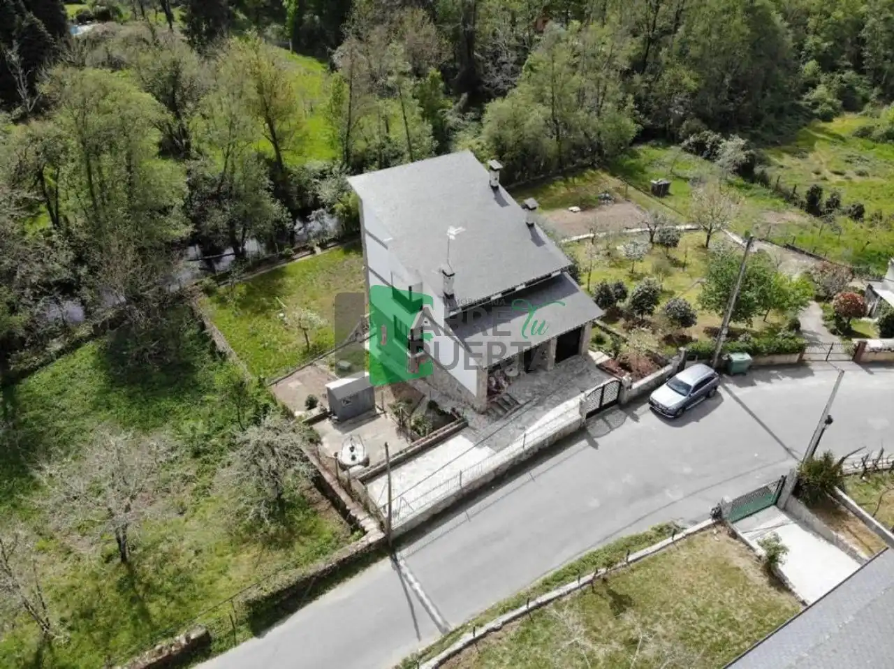 Chalet con jardín en venta en O Pereiro de Aguiar