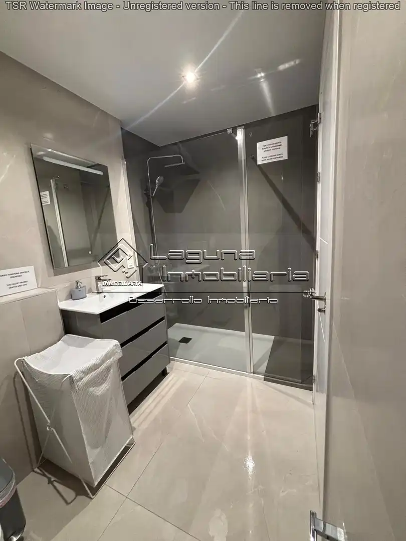 Badezimmer von Wohnung zur Miete in Cádiz mit Möbliert