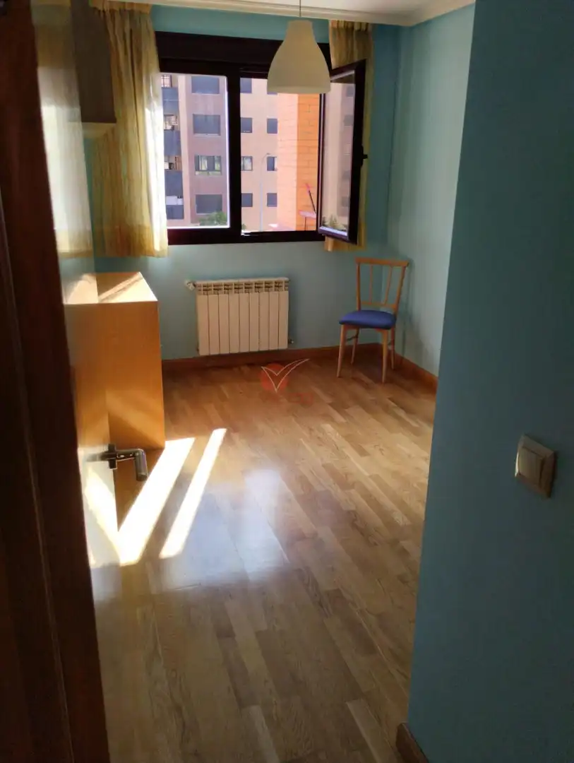 Piso en venta en Cuenca con Calefacción, Terraza y Trastero