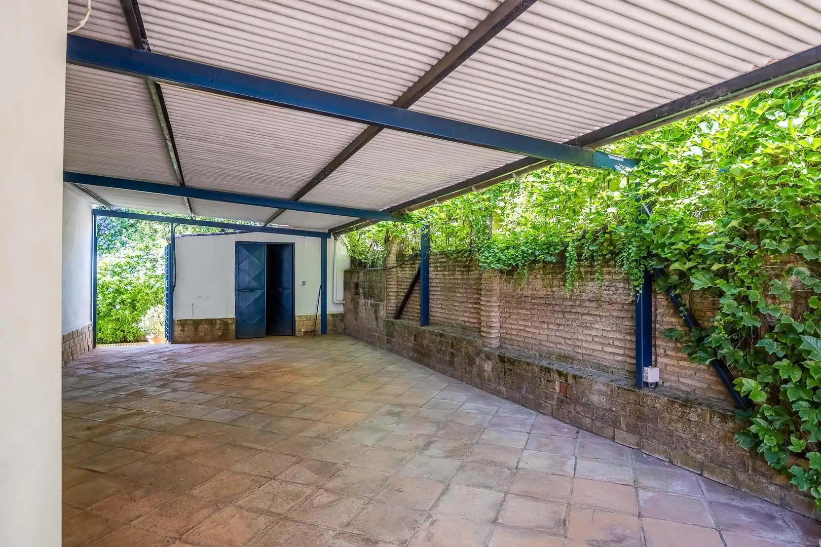 Terrasse von Haus oder Chalet zum Verkauf in Tomares mit Klimaanlage, Heizung und Privatgarten