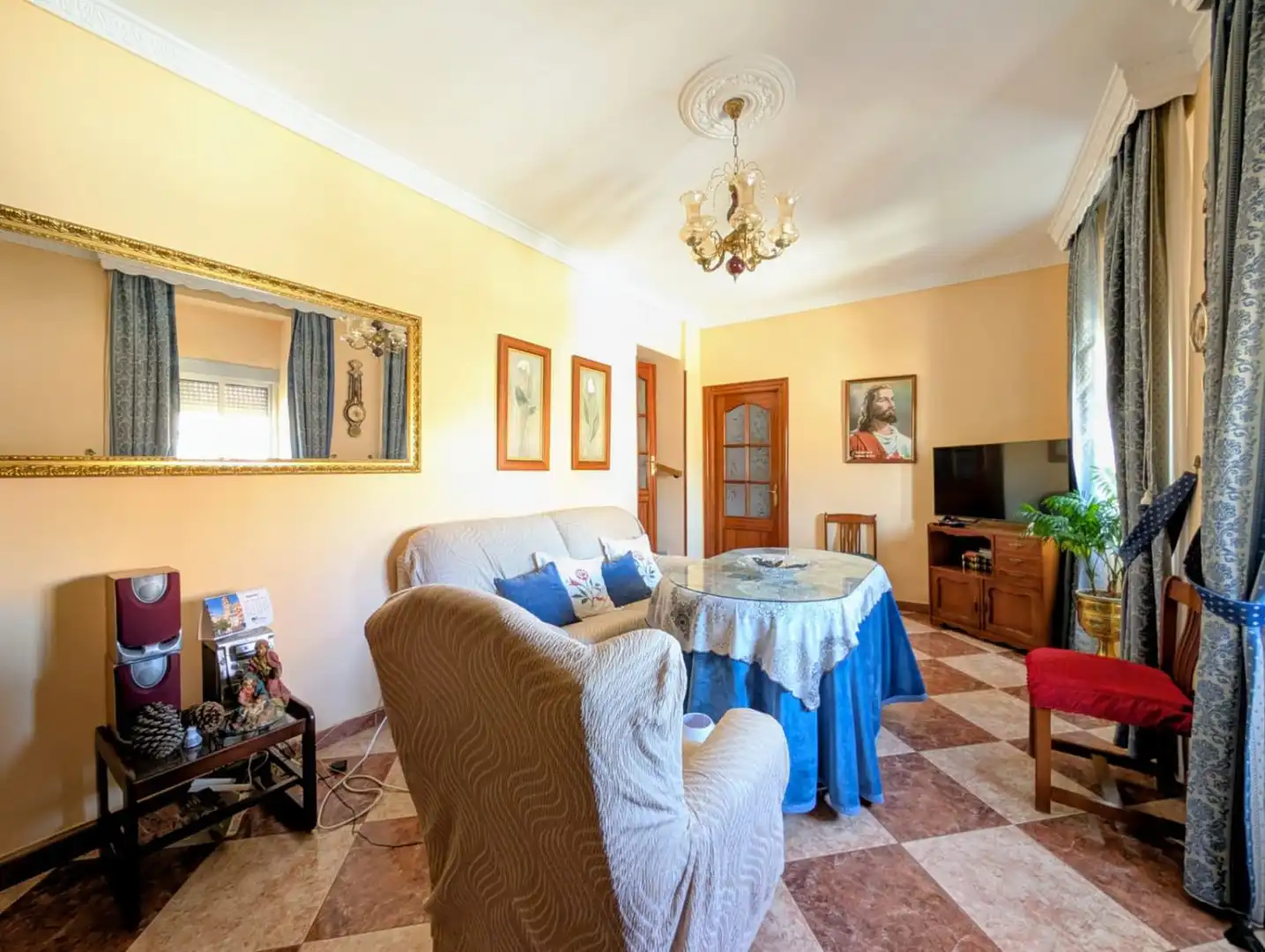 Sala d'estar de Casa o xalet en venda en Loja amb Terrassa i Traster