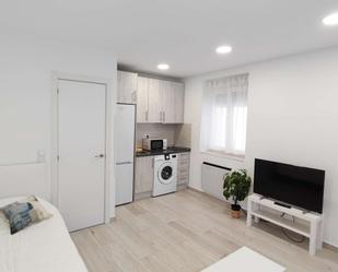 Kitchen of Study to share in  Madrid Capital  with Air Conditioner and Terrace