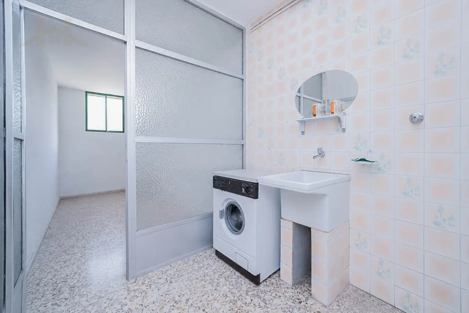 Bathroom of Houses for sale in Navahondilla  with Heating, Private garden and Terrace