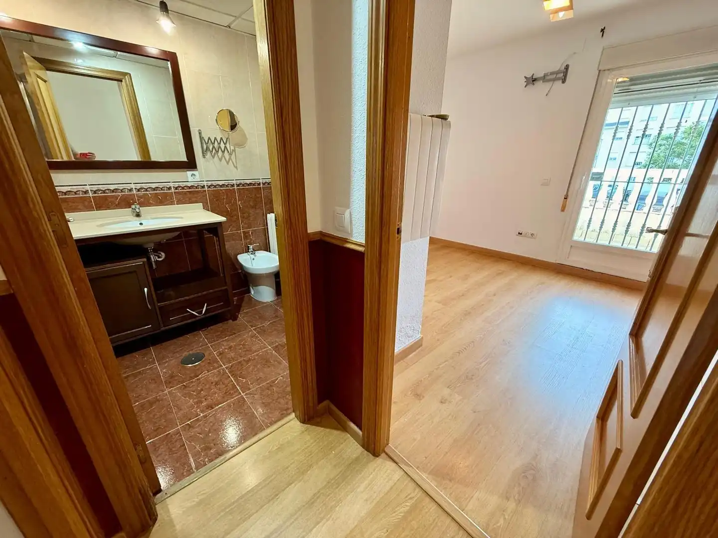 Badezimmer von Einfamilien-Reihenhaus zur Miete in Badajoz mit Klimaanlage, Heizung und Terrasse