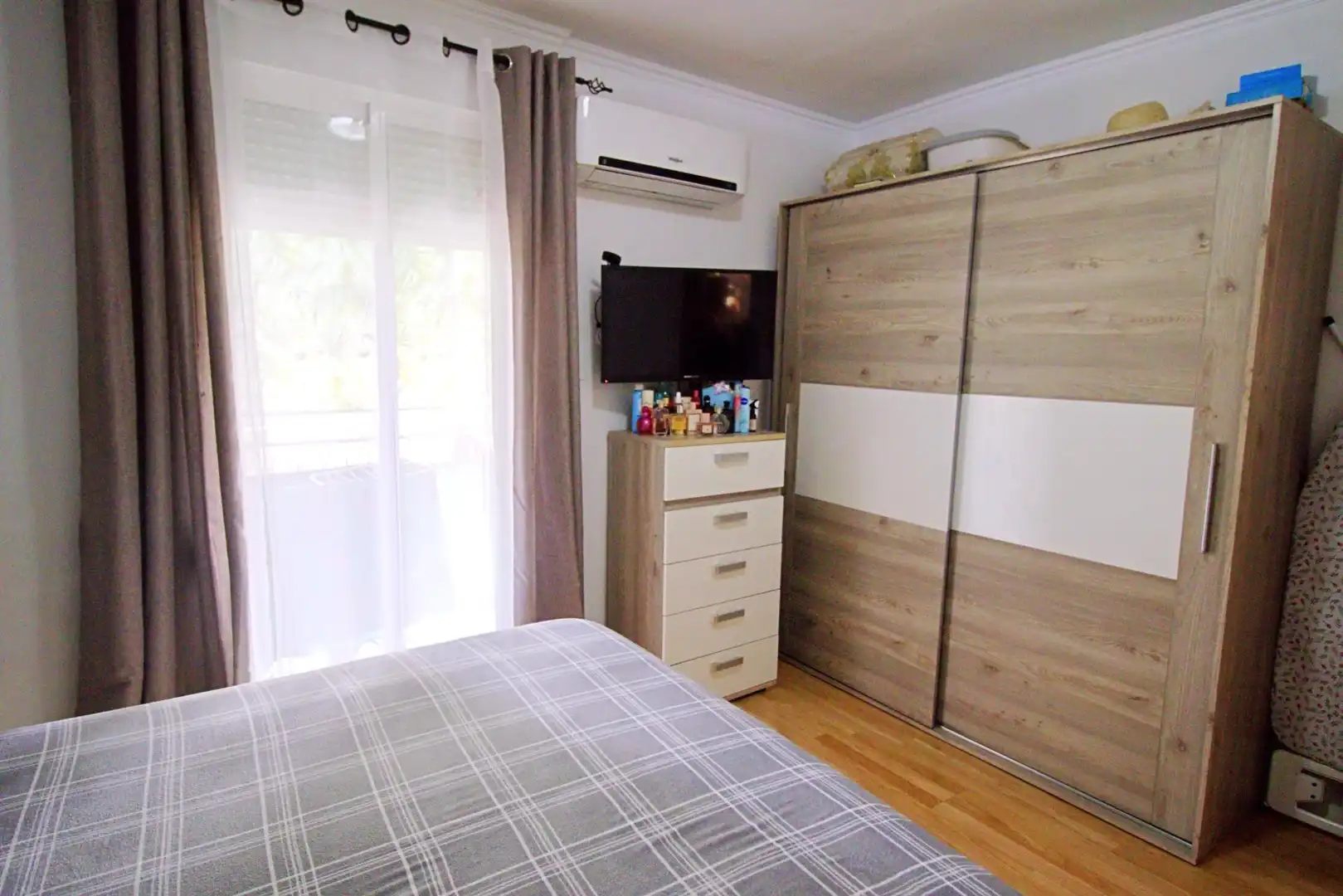 Habitación de Piso en venta en Elche / Elx con Aire acondicionado, Amueblado y Balcón