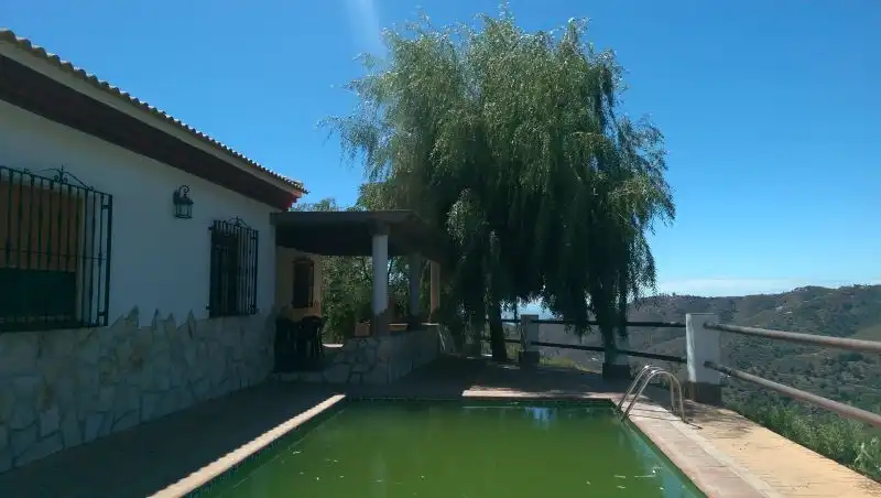 Casa rústica con piscina en venta en Cómpeta, imagen 3
