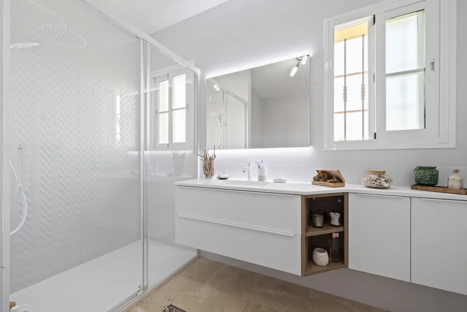 Badezimmer von Haus oder Chalet zum Verkauf in Mijas mit Klimaanlage, Privatgarten und Terrasse