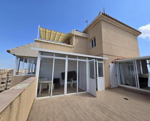 Vista exterior de Àtic en venda en La Manga del Mar Menor amb Aire condicionat i Terrassa