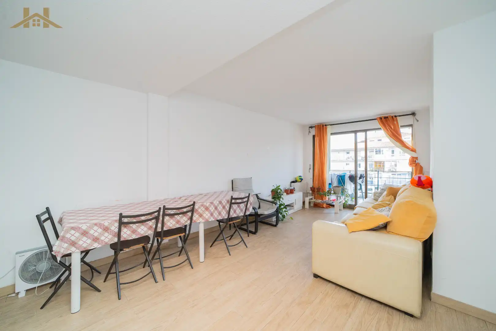Sala d'estar de Dúplex en venda en Collado Villalba amb Calefacció, Terrassa i Piscina comunitària
