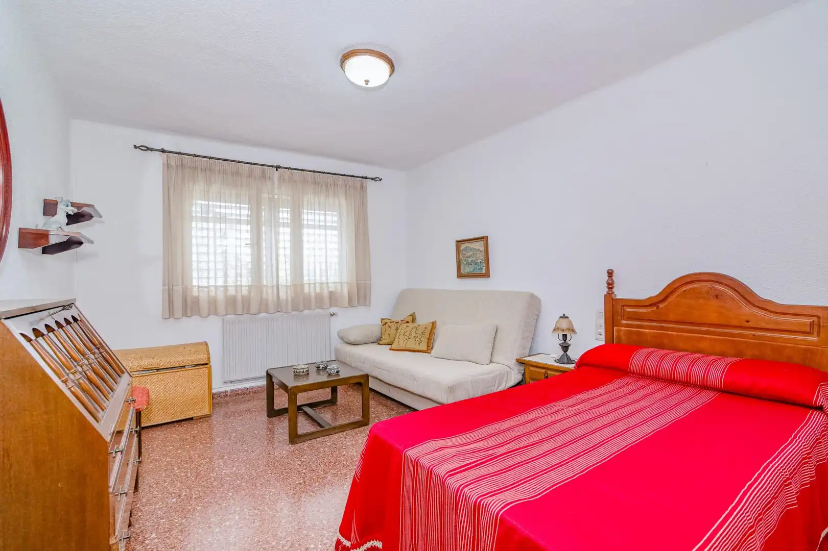 Habitación de Casa o chalet en venta en Granada con Aire acondicionado, Calefacción y Jardín privado