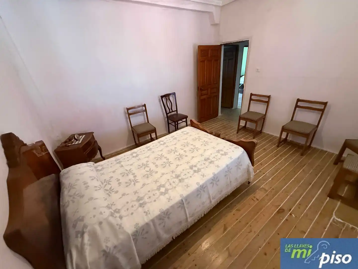 Dormitori de Casa o xalet en venda en Camporredondo amb Jardí privat, Parquet i Terrassa