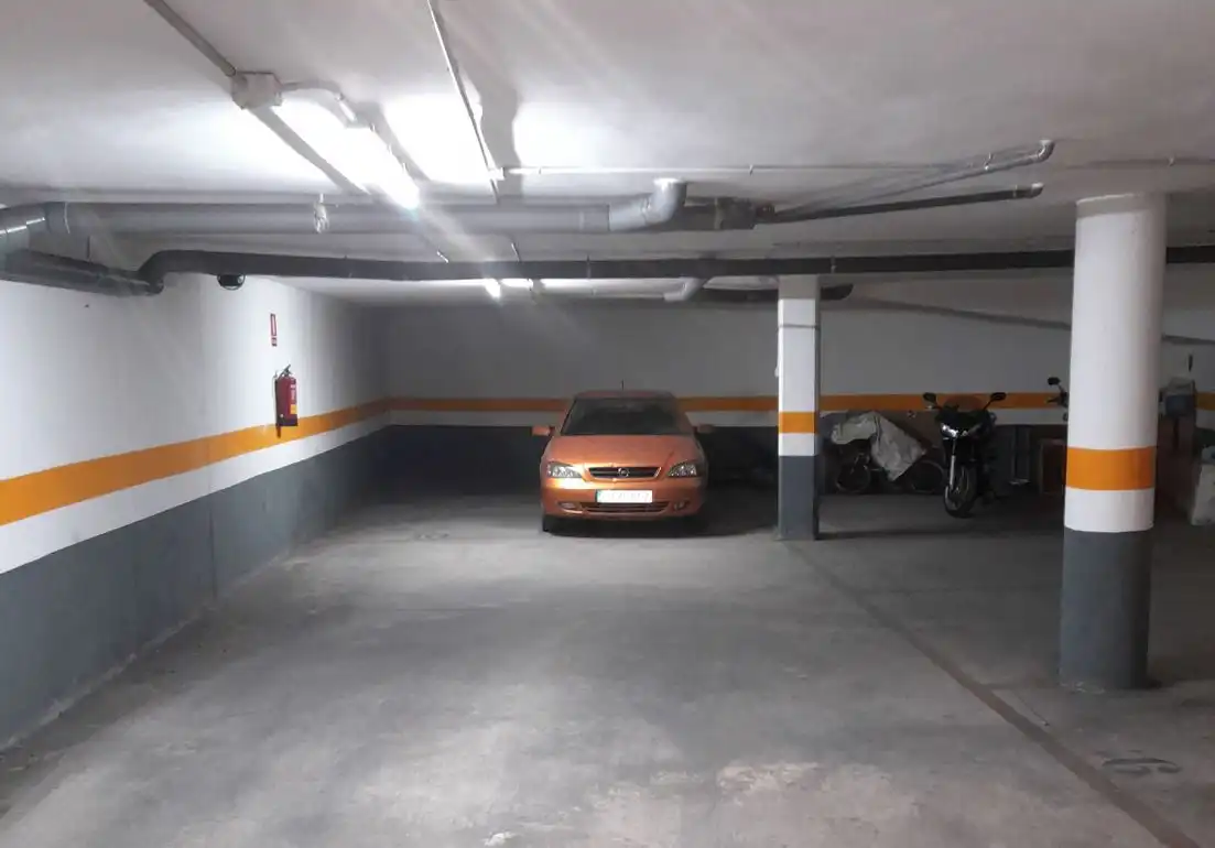 Parkplatz von Garage zum Verkauf in Alcàsser