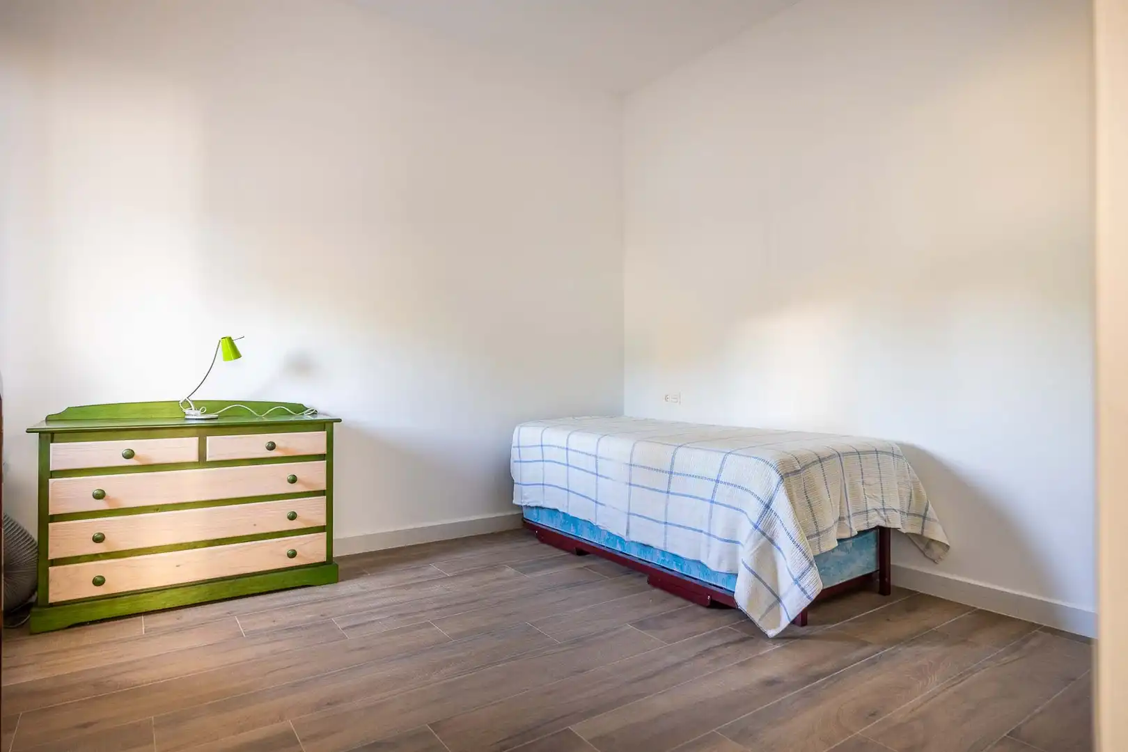 Dormitori de Casa o xalet en venda en Aznalcázar amb Aire condicionat, Jardí privat i Internet