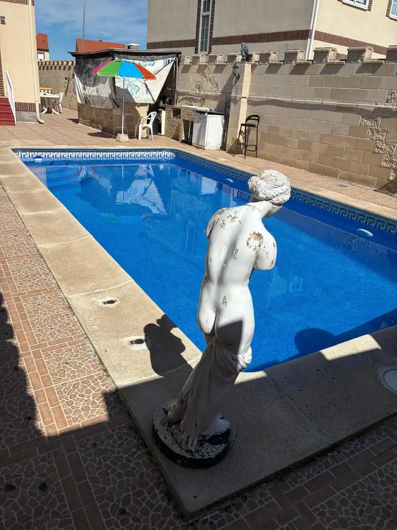 Piscina de Casa o xalet en venda en Las Ventas de Retamosa amb Aire condicionat, Calefacció i Terrassa