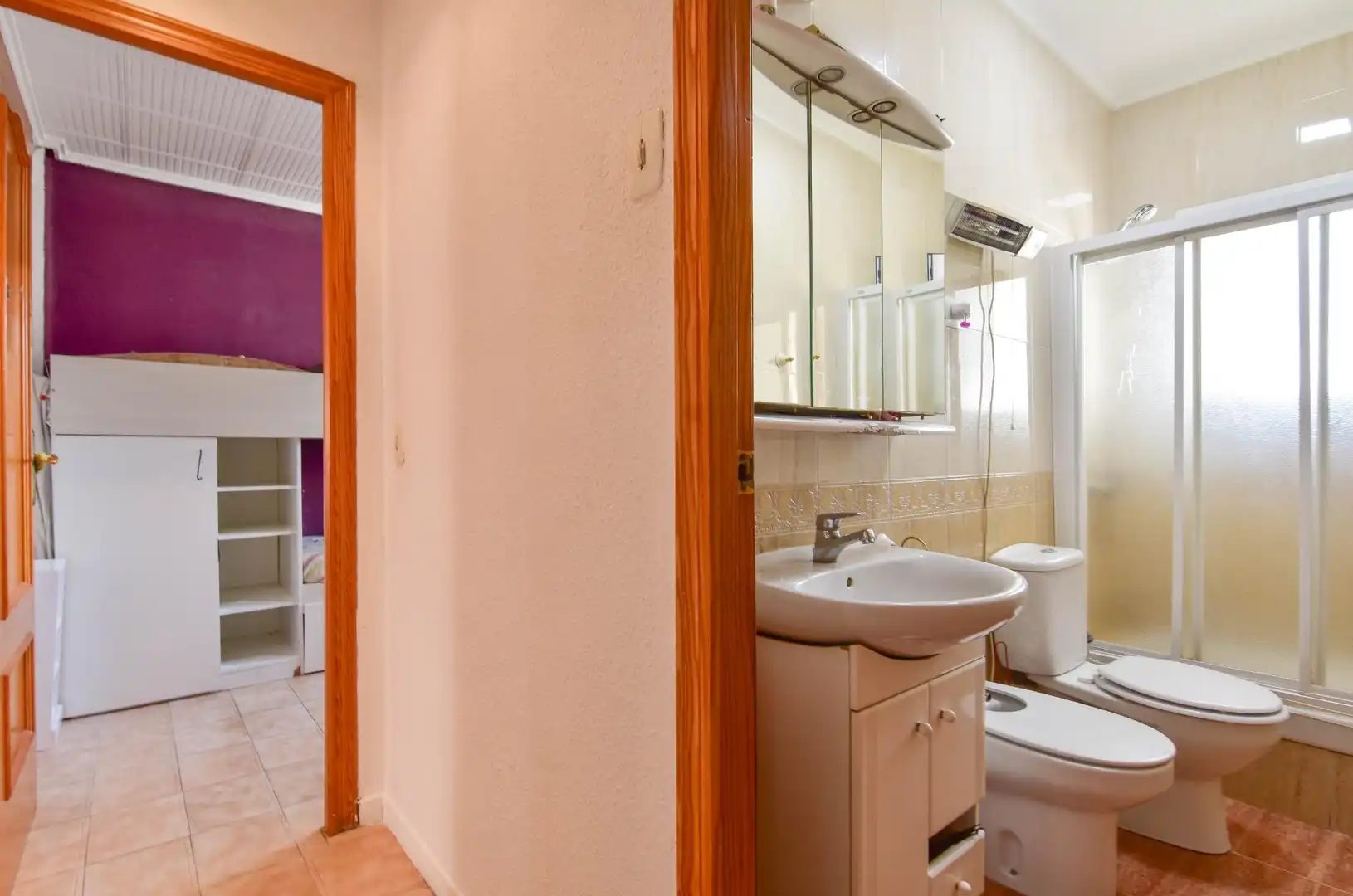 Badezimmer von Wohnung zum Verkauf in Albal mit Klimaanlage, Heizung und Balkon