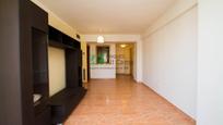 Living room of Flat for sale in Valls  with Air Conditioner and Balcony