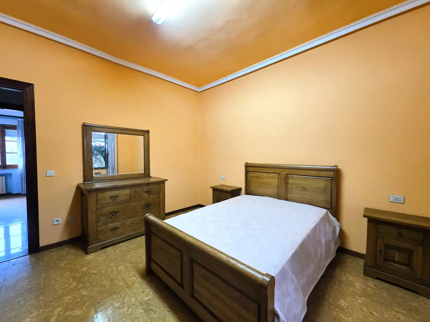Schlafzimmer von Einfamilien-Reihenhaus zum Verkauf in Siero mit Heizung, Abstellraum und Möbliert