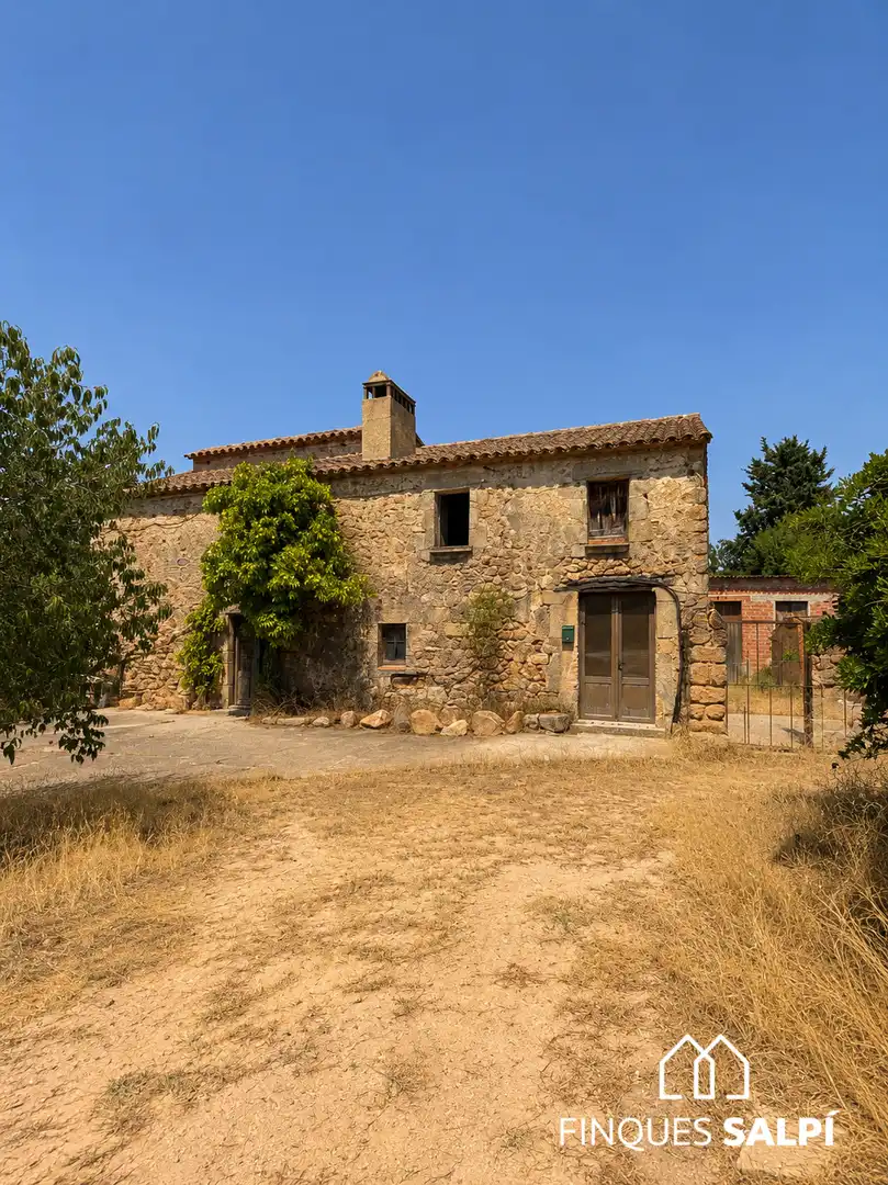 Vista exterior de Finca rústica en venda en Santa Cristina d'Aro amb Jardí privat