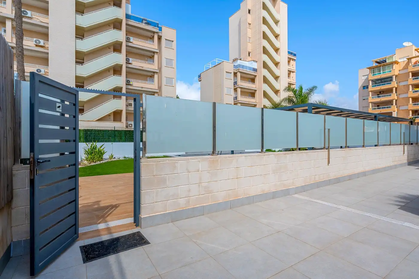 Terrassa de Planta baixa en venda en Guardamar del Segura amb Jardí privat, Terrassa i Traster
