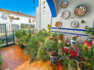 Foto 5 de Casa adosada en venta en Marmolejo, Jaén