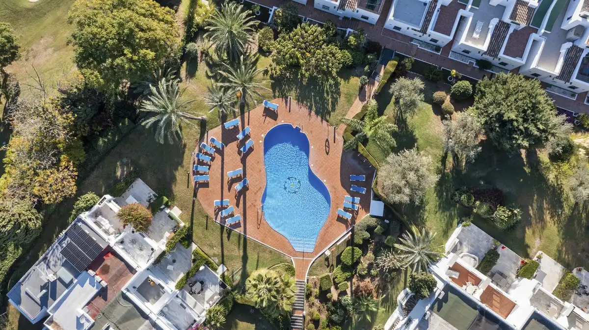 Adossat amb piscina en venda a Nueva Andalucía, imagen 26