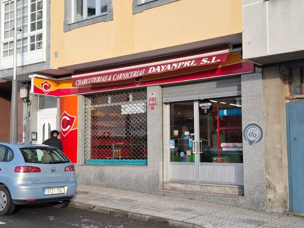 Geschaftsraum zur Miete in Burela mit Möbliert