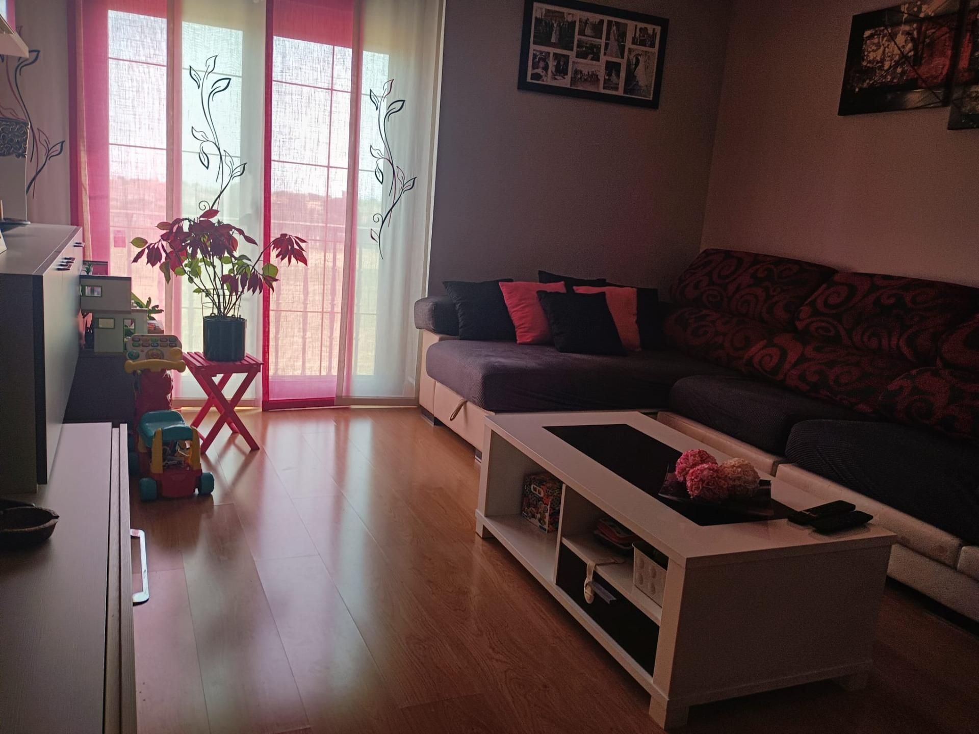 Living room of Flat for sale in Cedillo del Condado  with Air Conditioner, Heating and Balcony