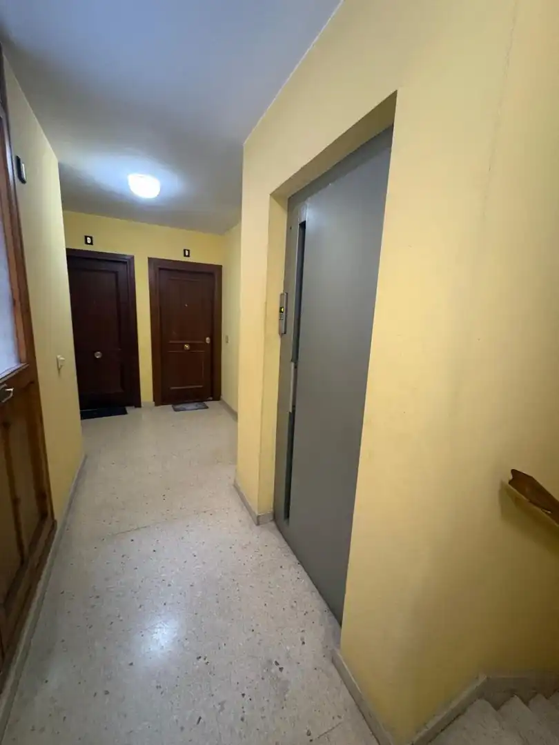 Pis de lloguer en Oviedo  amb Calefacció, Moblat i Balcó
